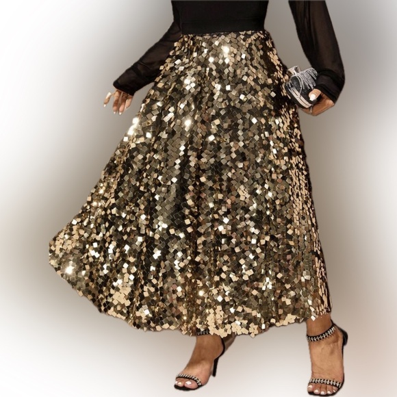 A+ Boutique Dresses & Skirts - 🌟 PLUS Gold Sequin Skirt 🌟